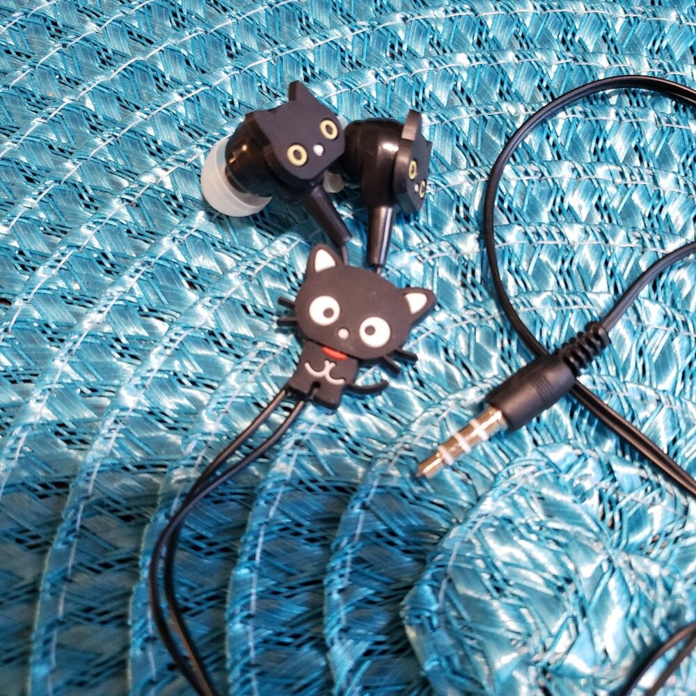 Vintage Chococat Earbuds